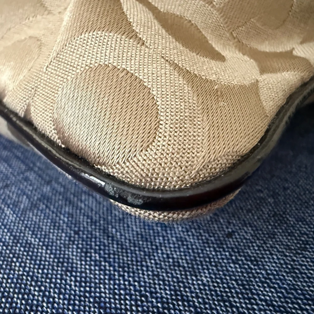 Coach crossbody bag in very good condition. - Picture 5 of 7